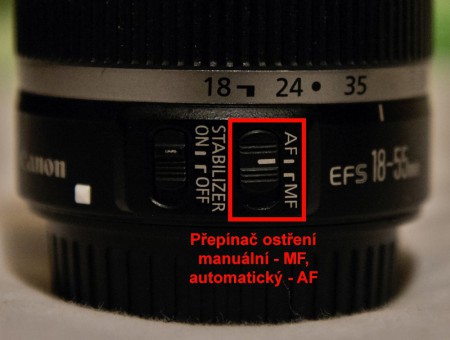 Přepínání způsobu ostření na objektivu Canon EF-S 18-55mm