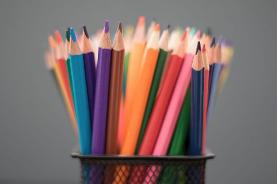 Focení za zhoršených světelných podmínek - tužky | moje Tajemno