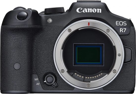 Canon EOS R7 zepředu | moje Tajemno